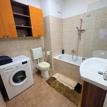 Apartment Peaceful Garden In - Monthly *